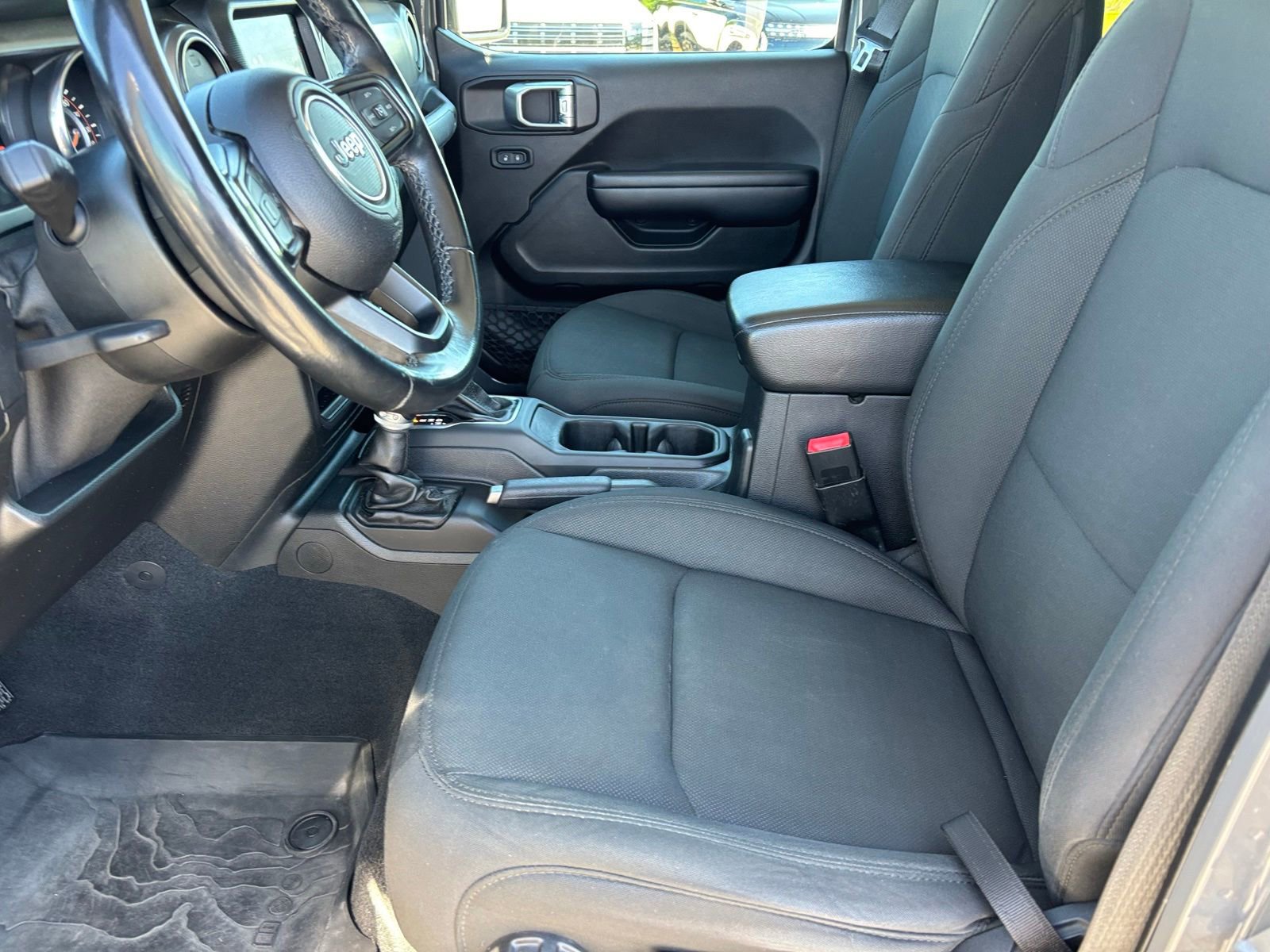 Used 2021 Jeep Gladiator Sport AWD/4WD image 13