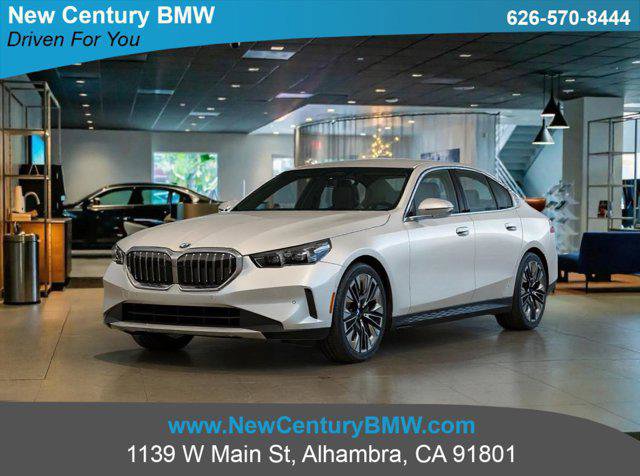 New 2026 BMW 540i xDrive w/ Premium Package