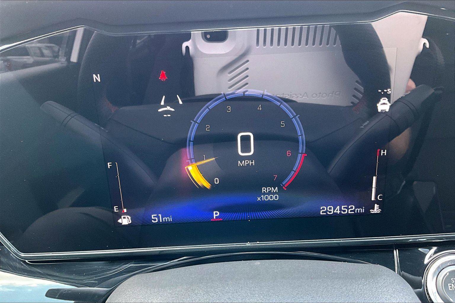 Used 2025 Chevrolet Trax RS w/ Driver Confidence Package FWD image 21