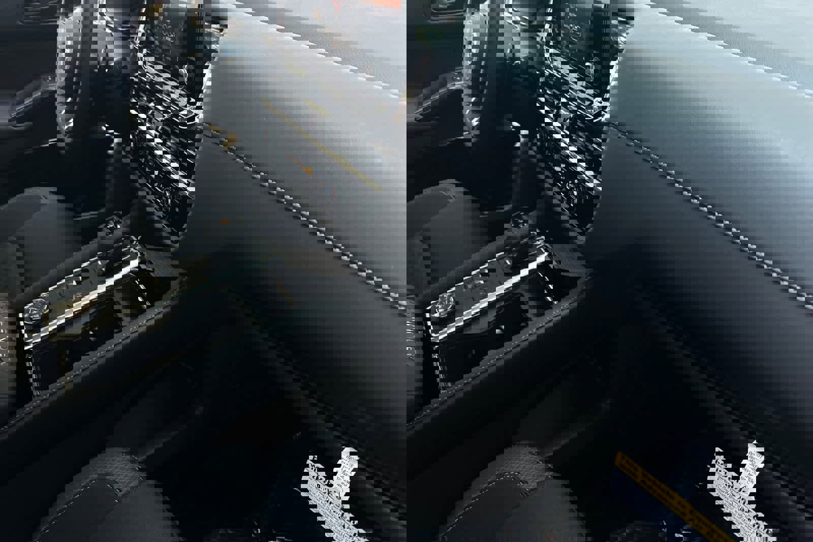 New 2025 Nissan Pathfinder SV image 19