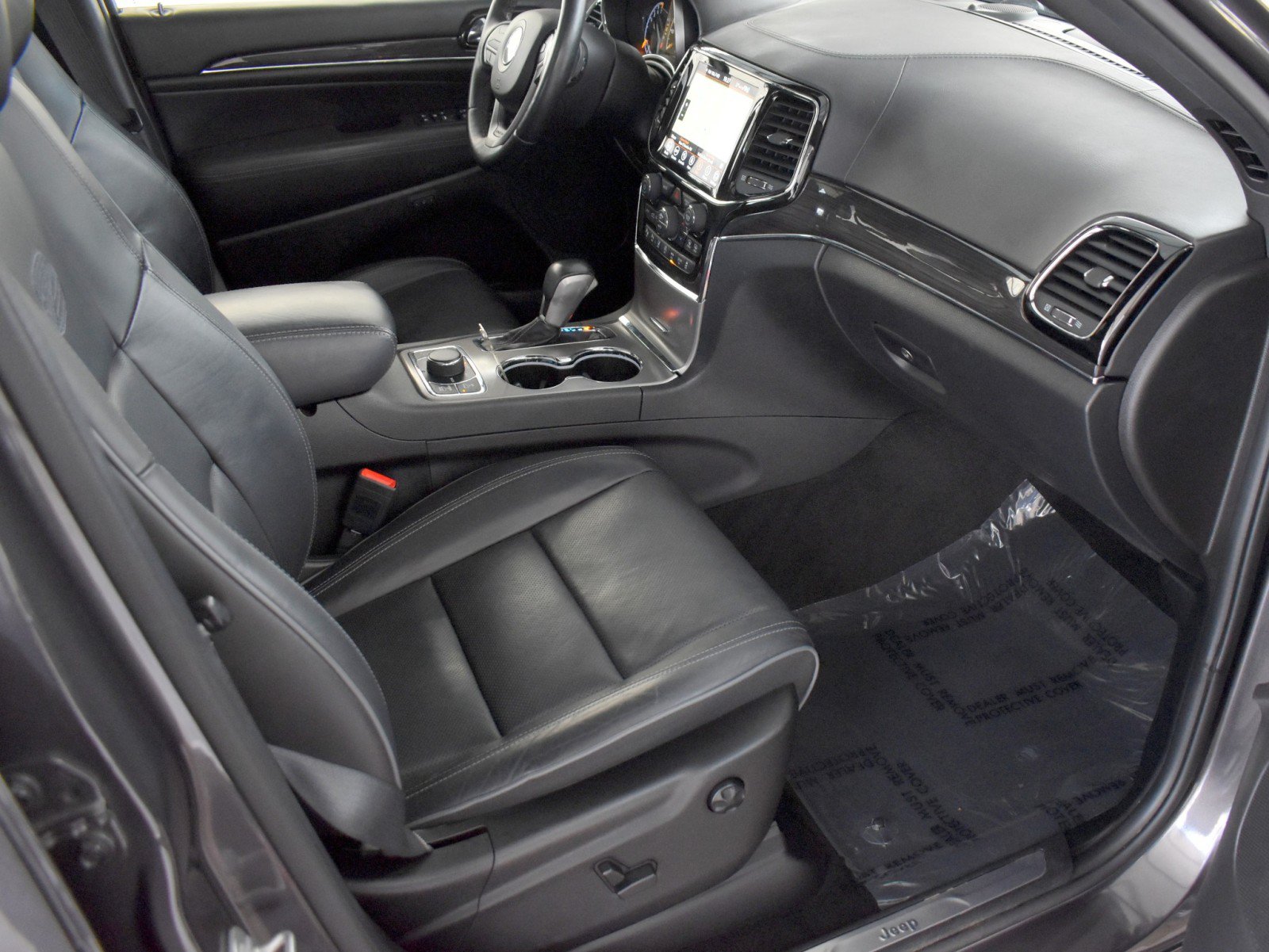 Used 2021 Jeep Grand Cherokee Overland AWD/4WD image 36