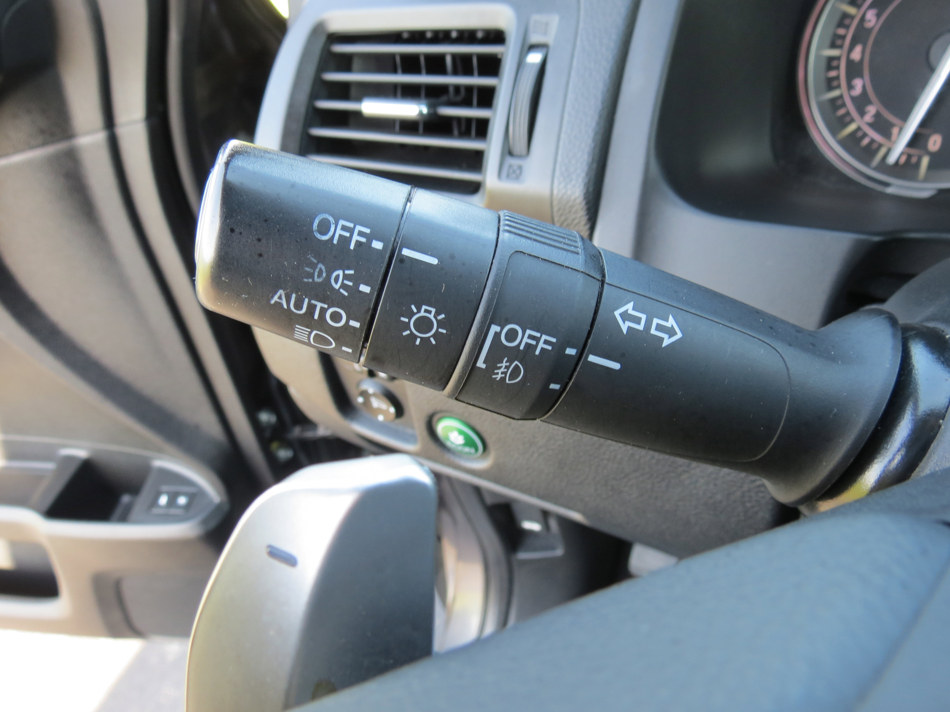 Used 2016 Honda Pilot Touring image 16