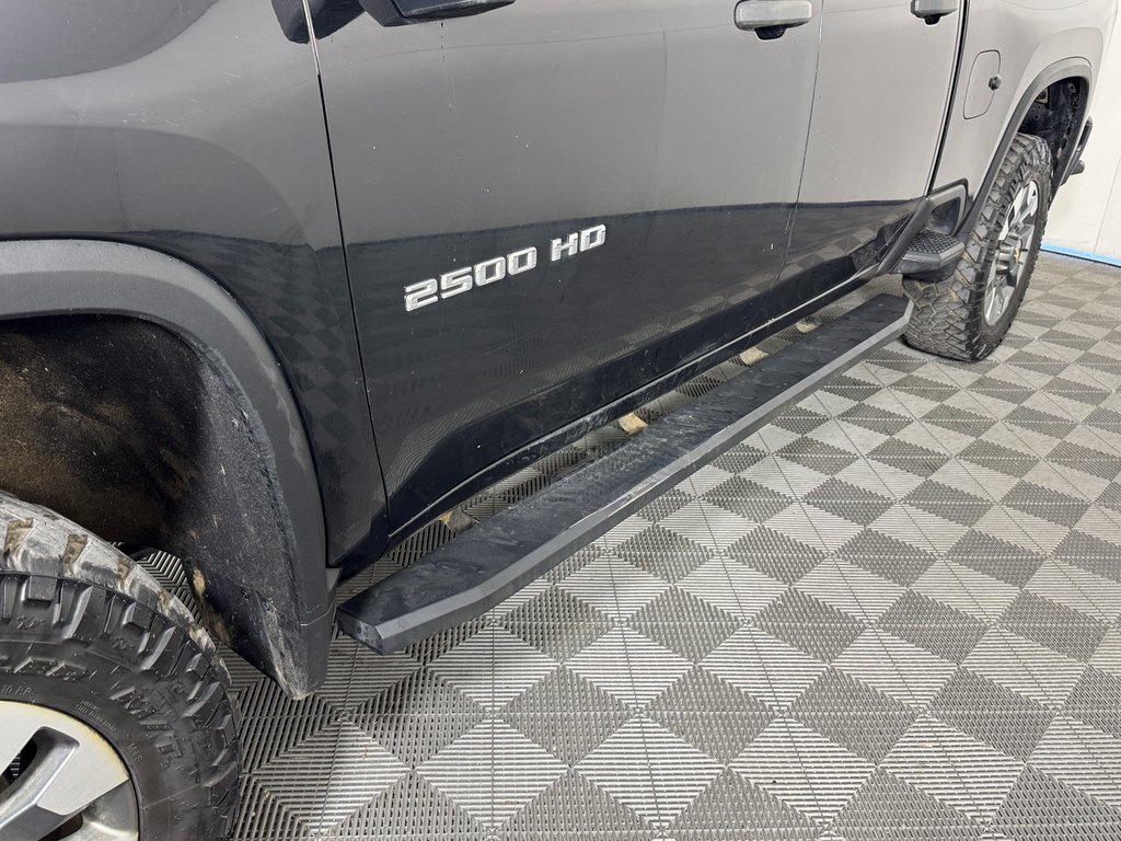 Used 2022 Chevrolet Silverado 2500 Custom w/ Custom Value Package image 12