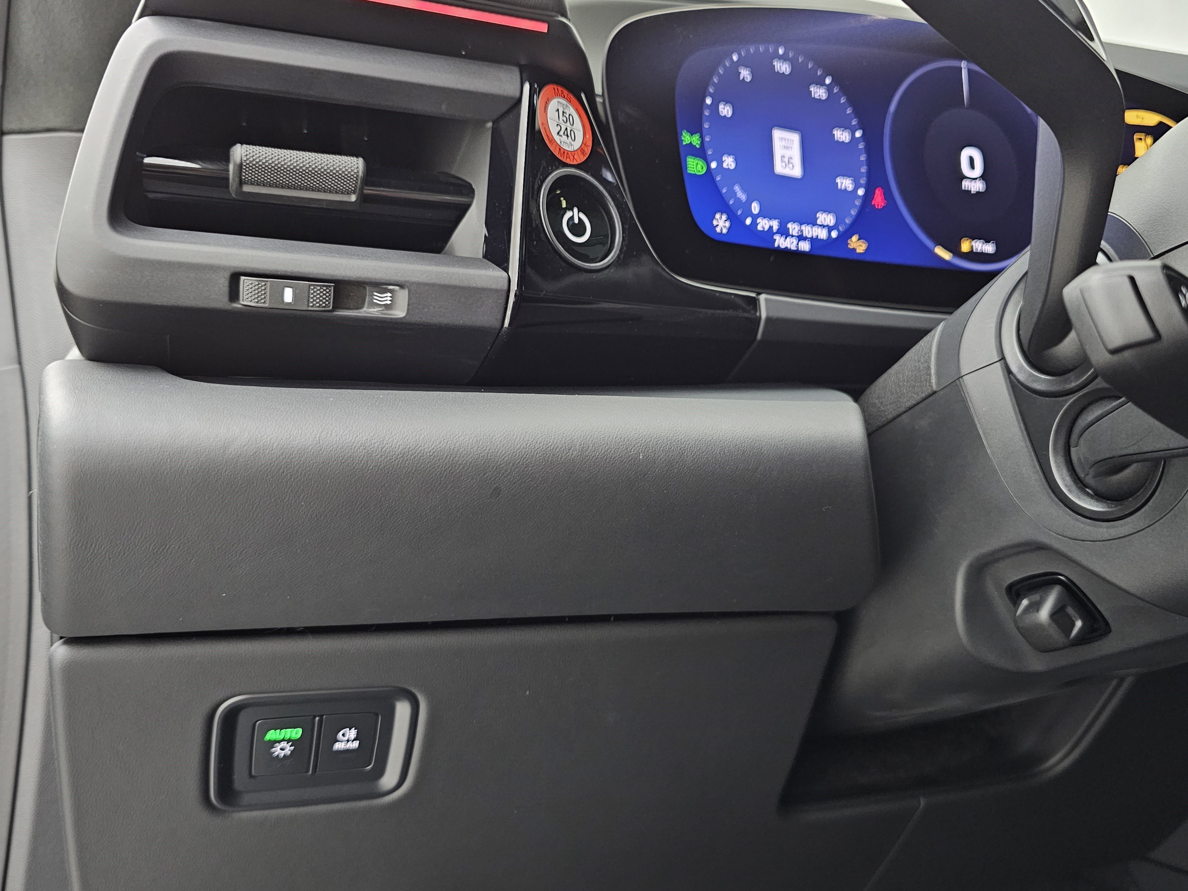 Used 2025 Porsche Macan Turbo Electric image 7