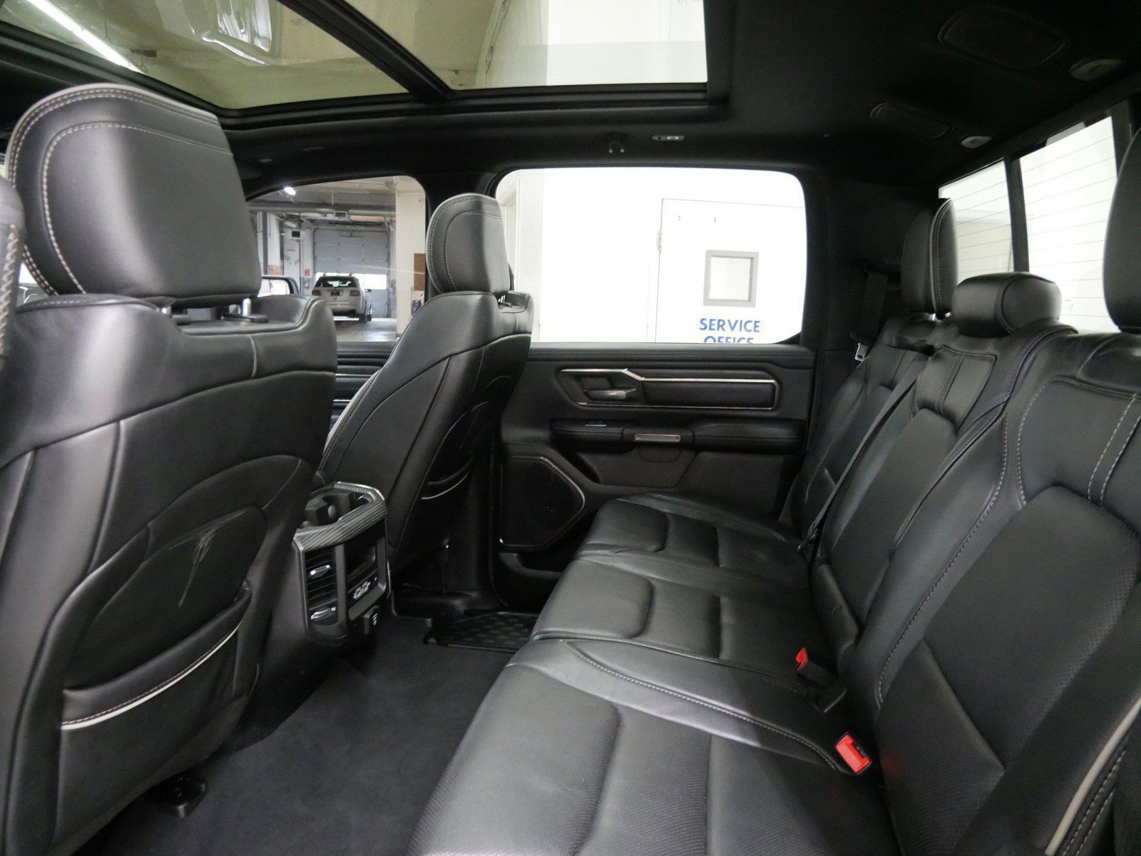 Used 2019 RAM 1500 Limited w/ Body Color Bumper Group AWD/4WD image 9