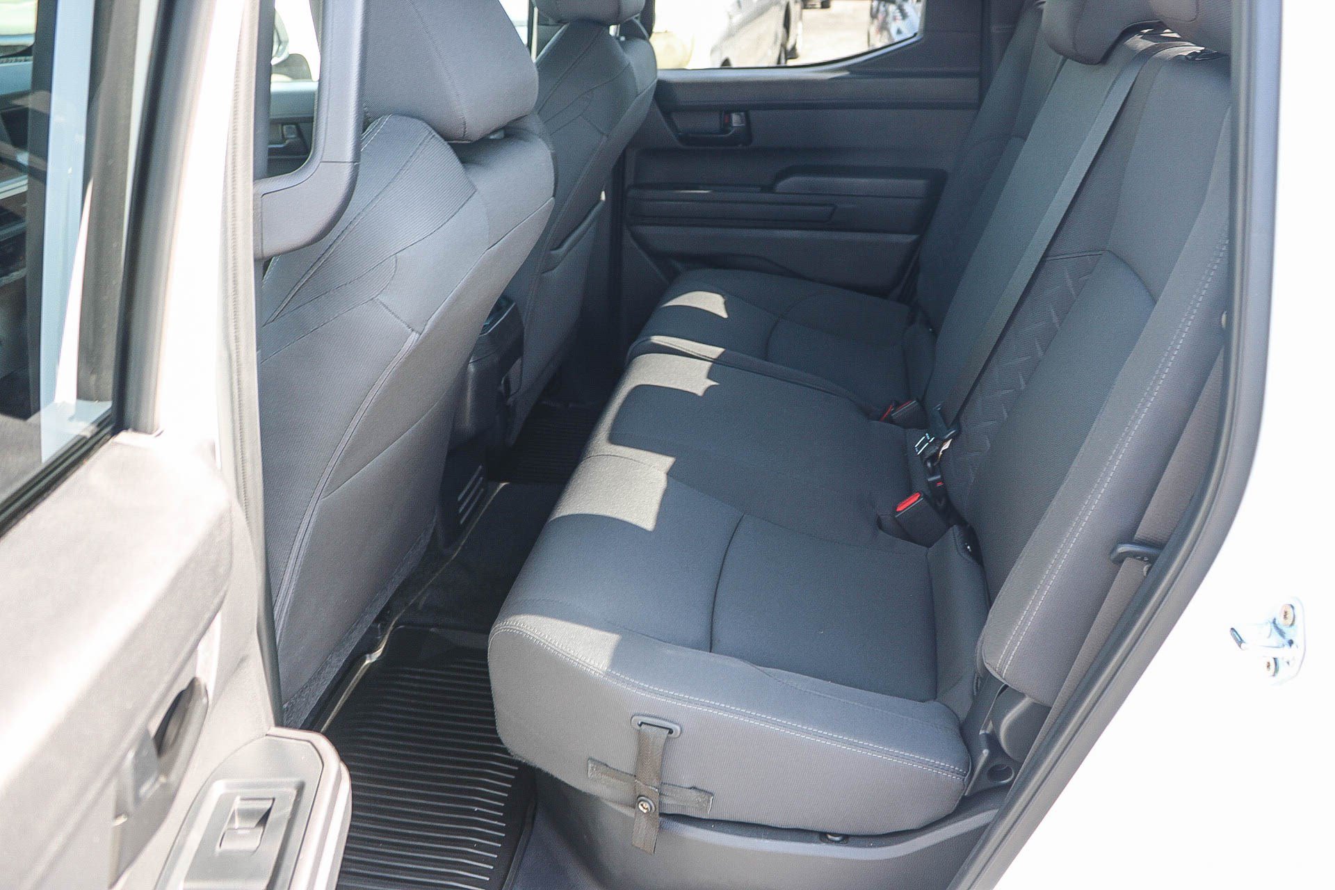 Certified 2025 Toyota Tacoma SR5 AWD/4WD image 19
