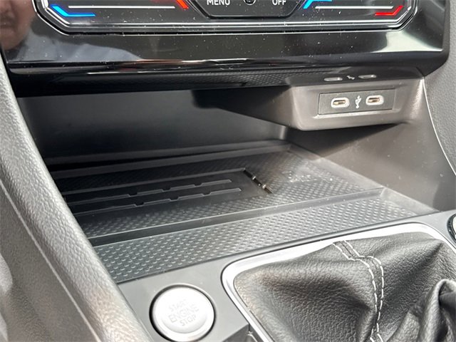 New 2025 Volkswagen Jetta SE image 40