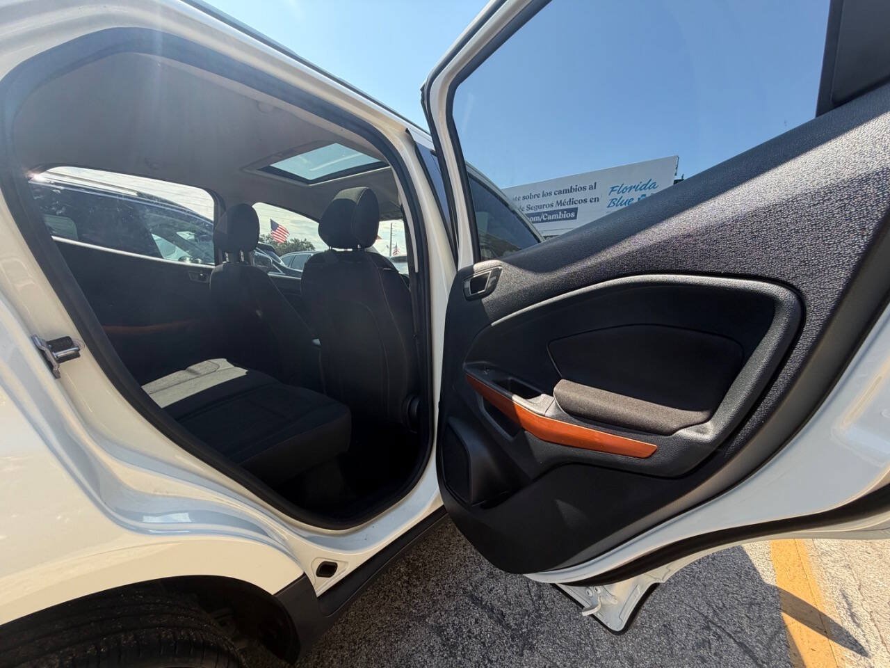 Used 2021 Ford EcoSport SE w/ SE Appearance Package FWD image 21