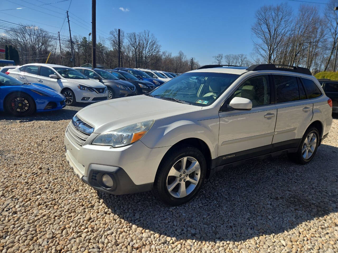 Used 2013 Subaru Outback 2.5i Limited AWD/4WD image 3