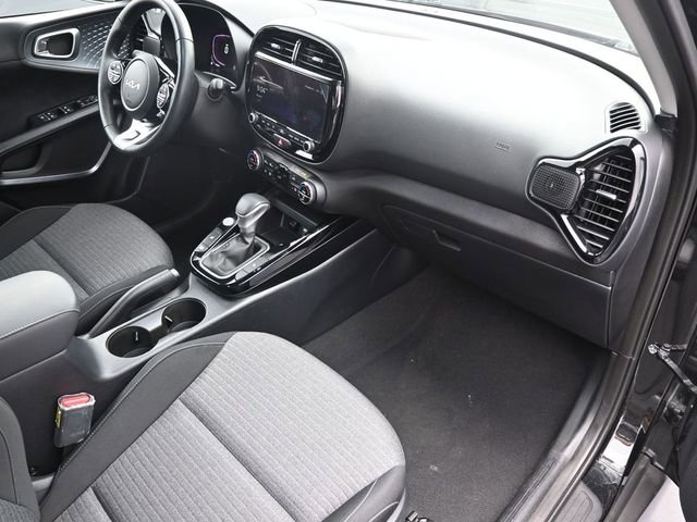 Used 2025 Kia Soul EX image 37