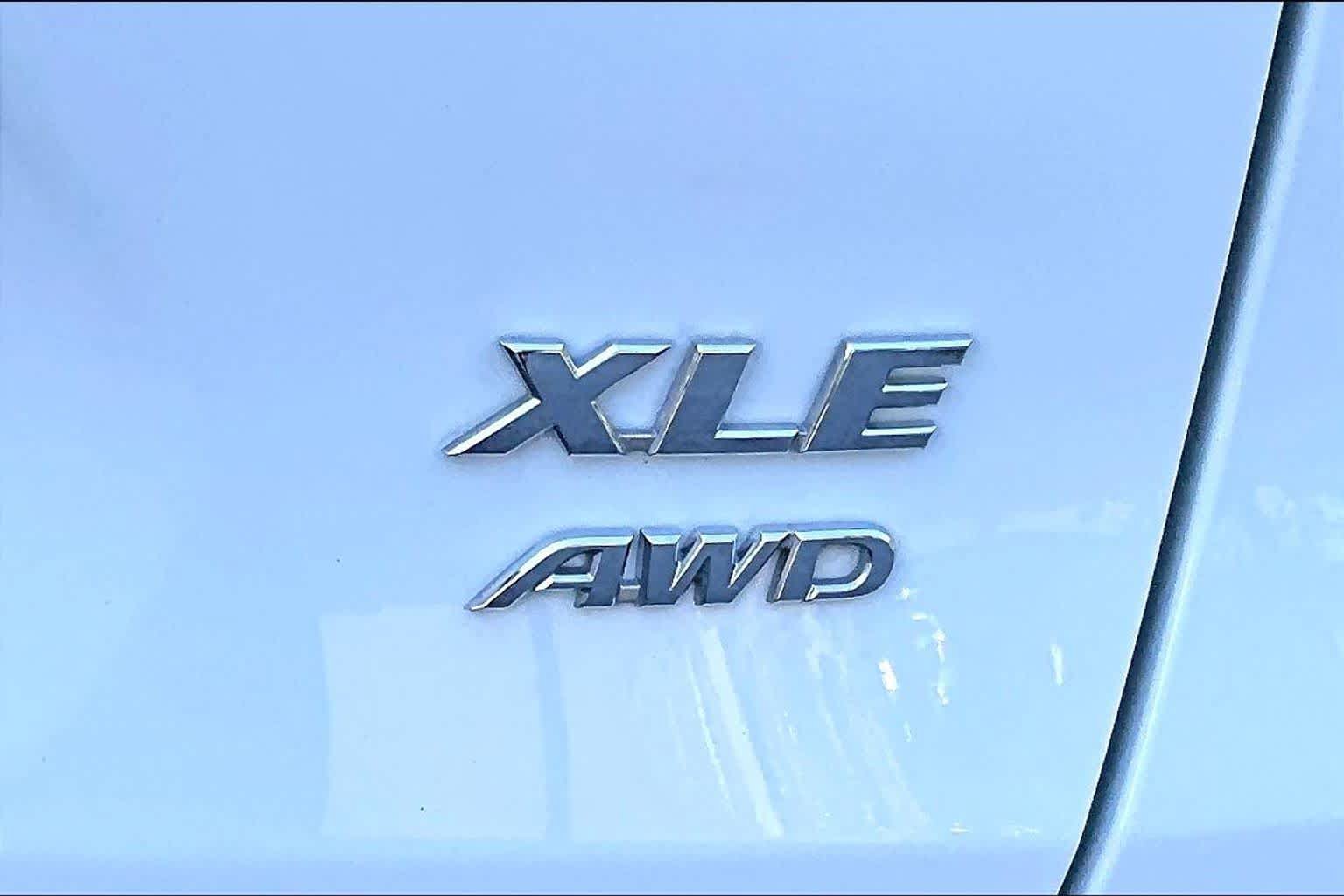 Certified 2025 Toyota RAV4 XLE AWD/4WD image 10