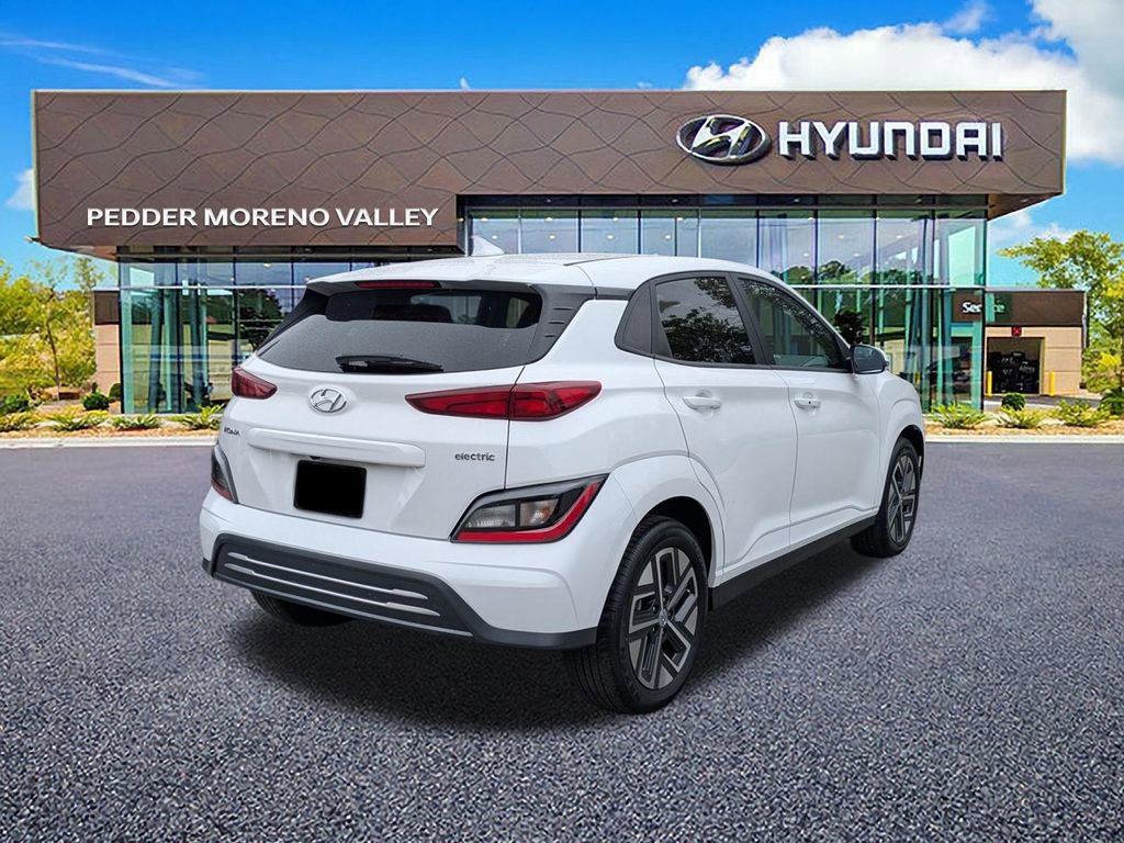 Certified 2023 Hyundai Kona SE image 3