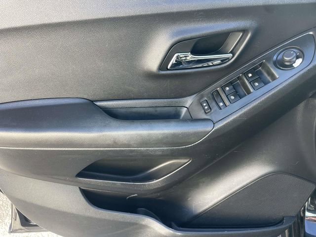 Used 2020 Chevrolet Trax LS w/ Tint and Cruise Package FWD image 13
