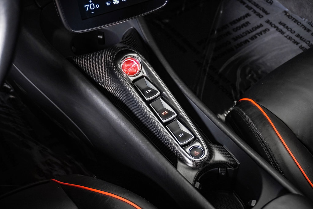 Used 2023 McLaren Artura RWD image 29