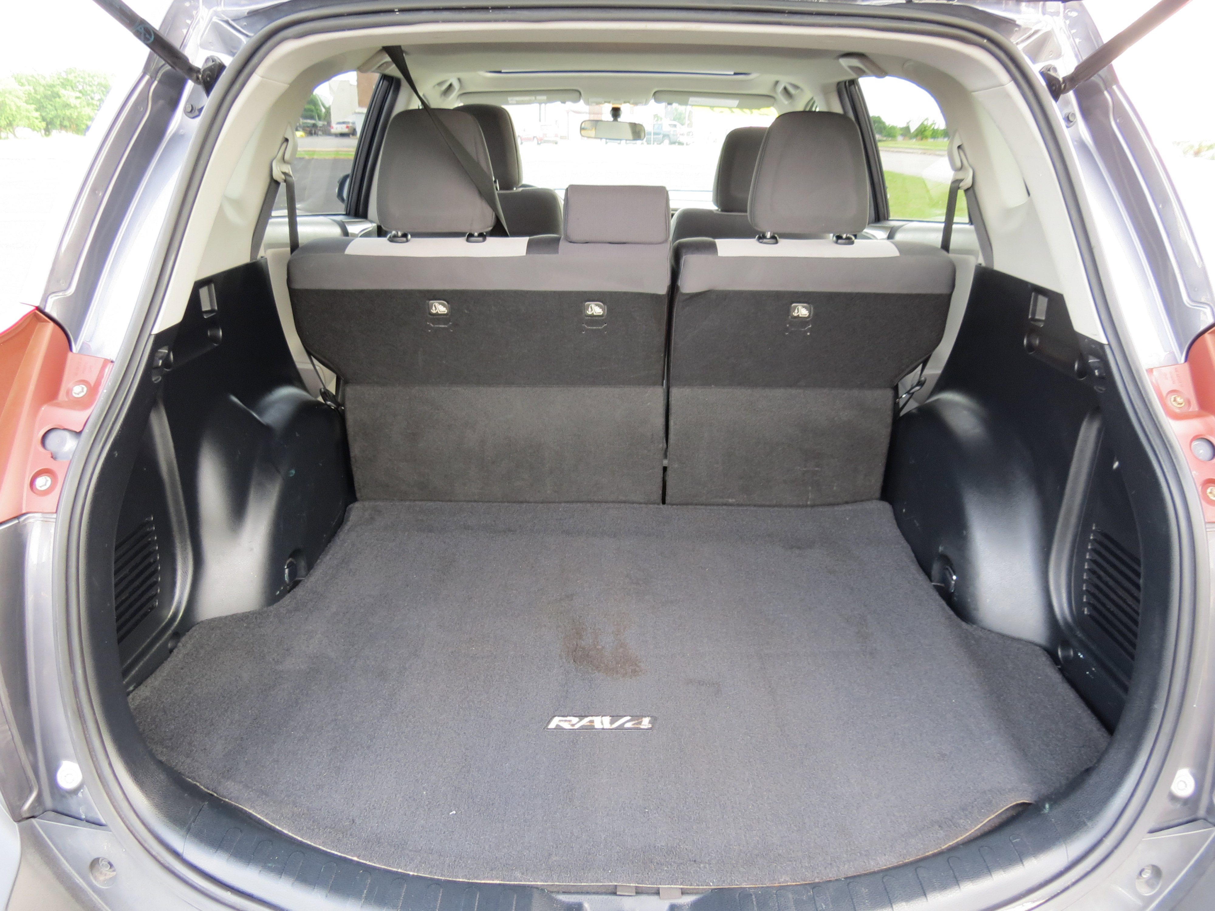 Used 2013 Toyota RAV4 XLE FWD image 38