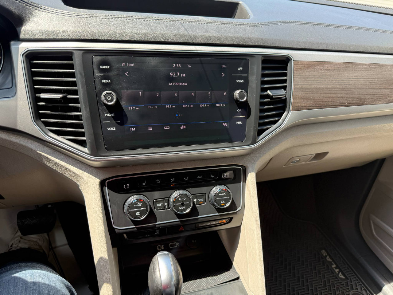 Used 2019 Volkswagen Atlas SE image 19