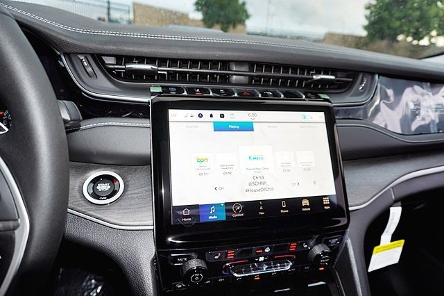 New 2023 Jeep Grand Cherokee Limited 4xe image 33