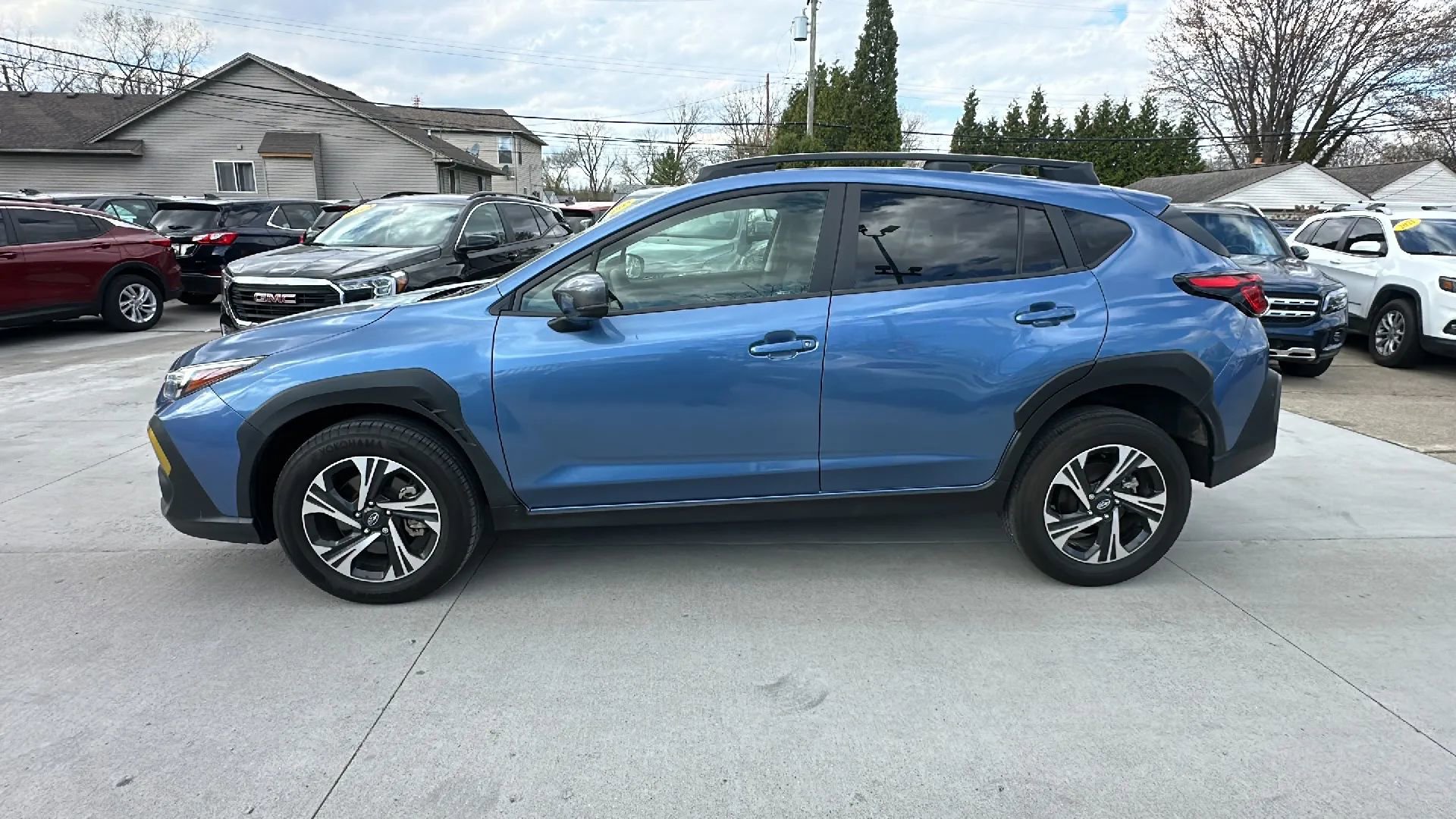 Used 2024 Subaru Crosstrek 2.0i Premium AWD/4WD image 8