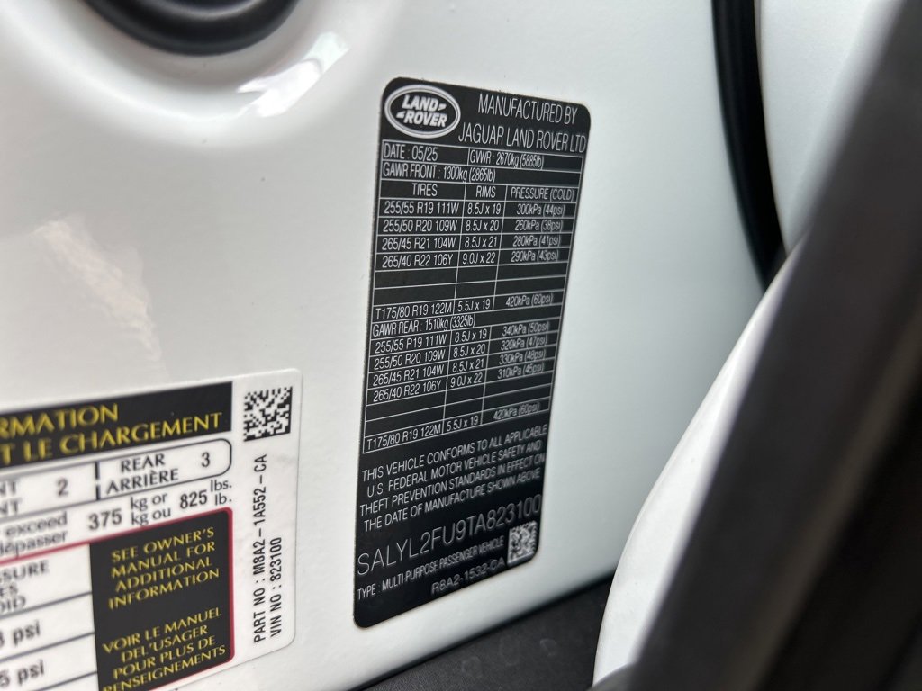 New 2026 Land Rover Range Rover Velar Dynamic SE image 29