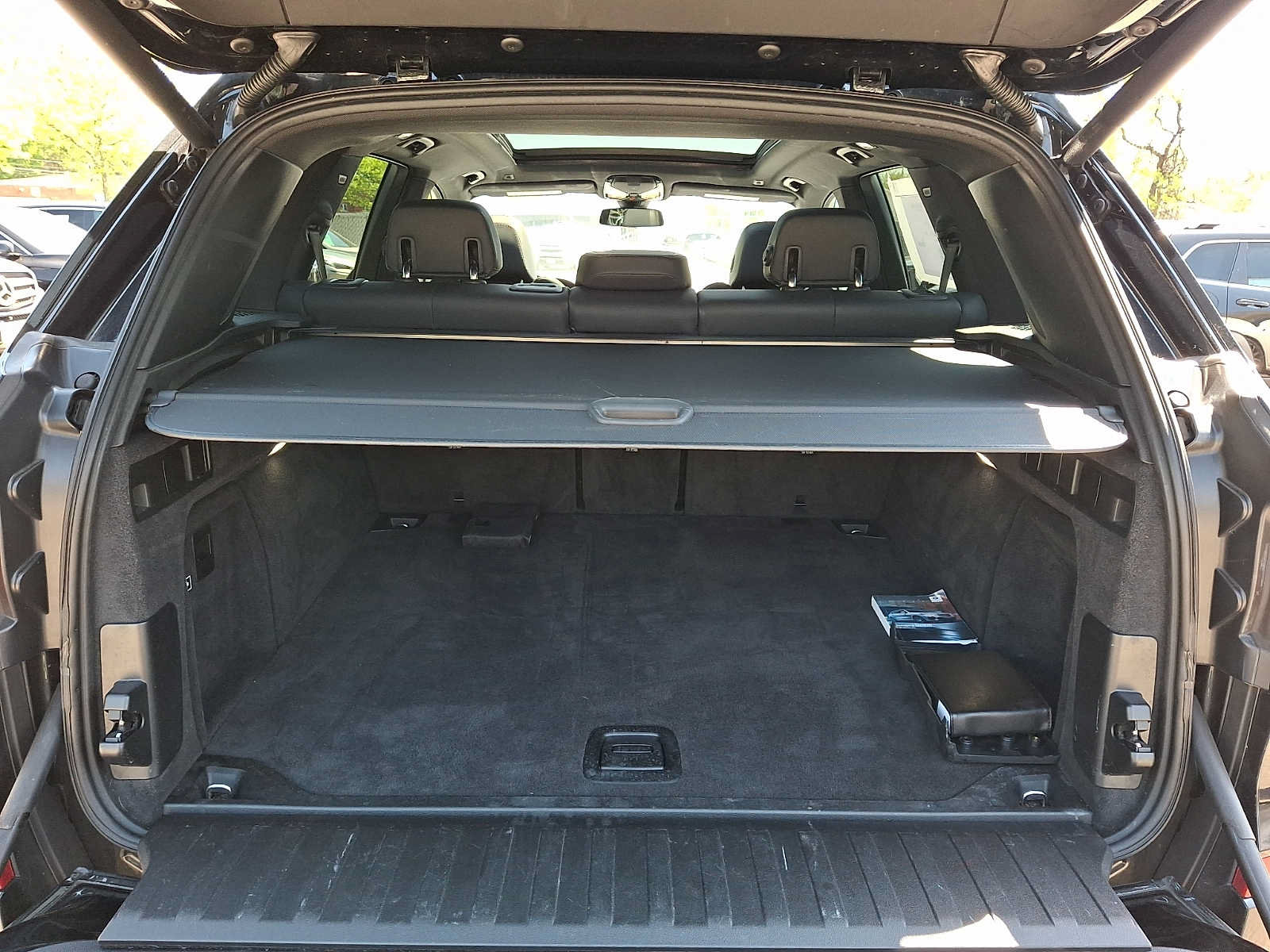 Used 2019 BMW X5 xDrive40i w/ M Sport Package AWD/4WD image 29