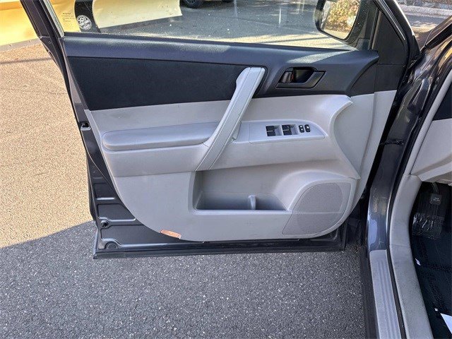 Used 2013 Toyota Highlander 4WD image 13