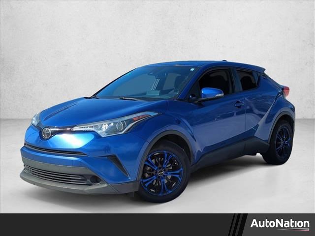 Used 2019 Toyota C-HR LE image 1