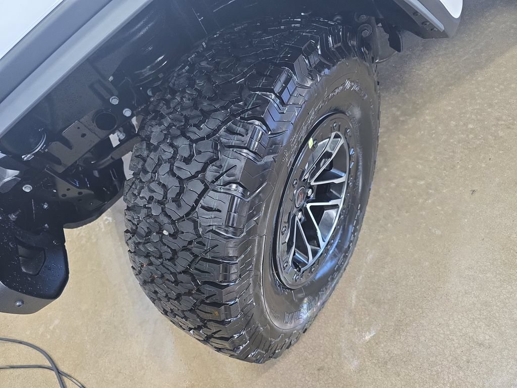 New 2026 Jeep Wrangler Unlimited Rubicon AWD/4WD image 32