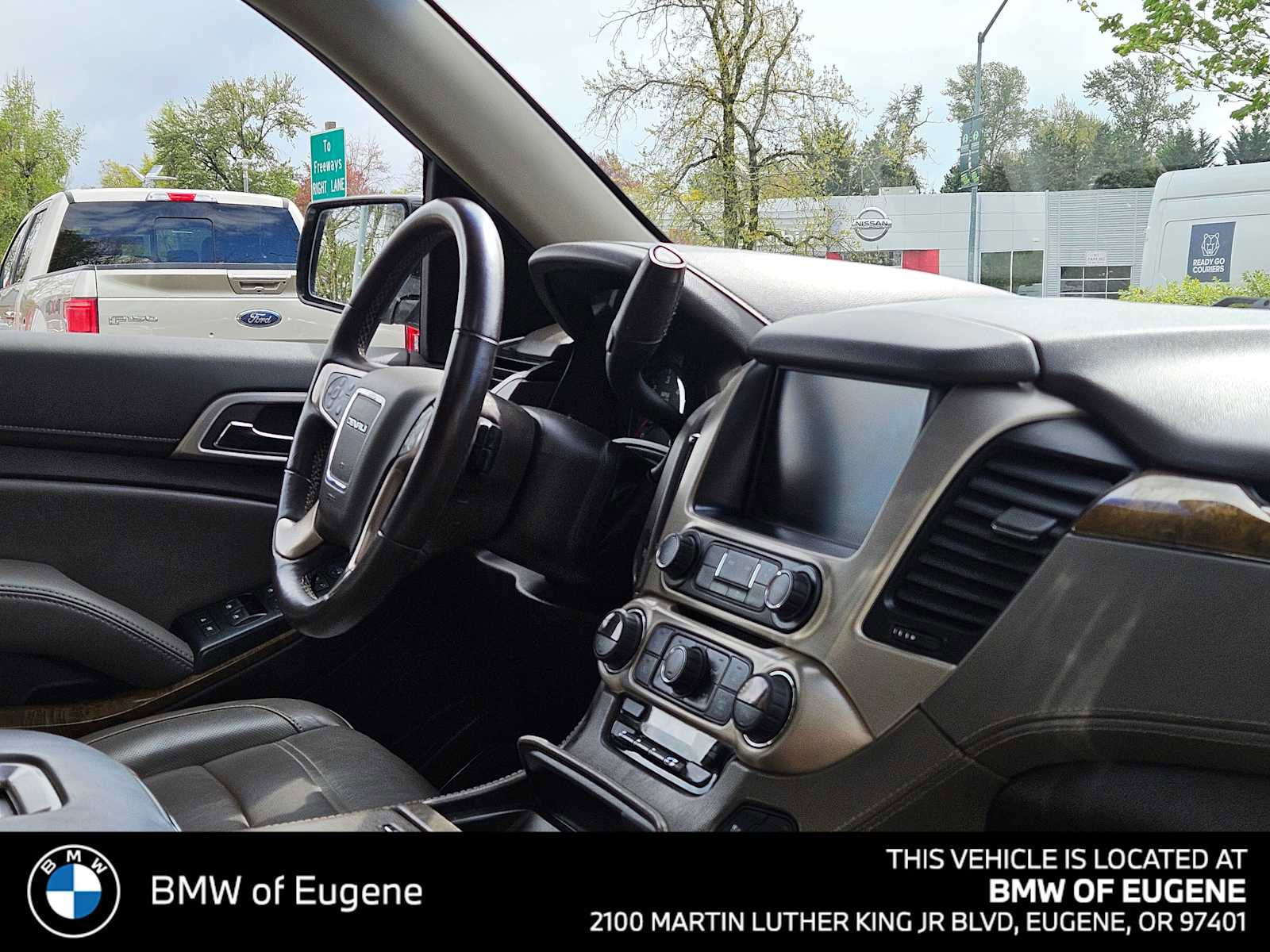 Used 2017 GMC Yukon Denali w/ Open Road Package image 12