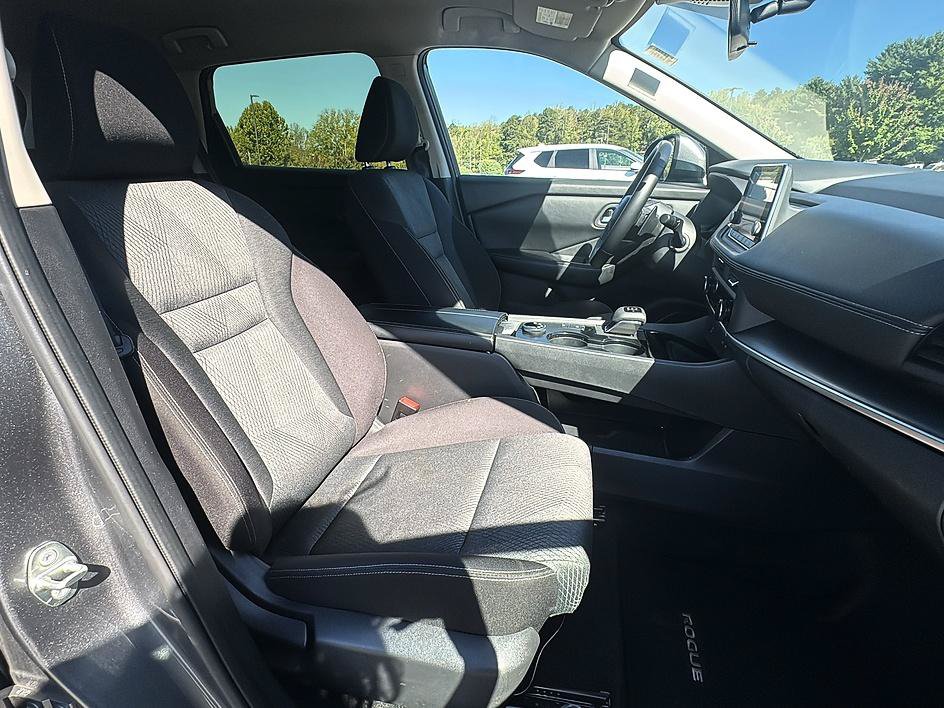 Certified 2025 Nissan Rogue SV AWD/4WD image 25