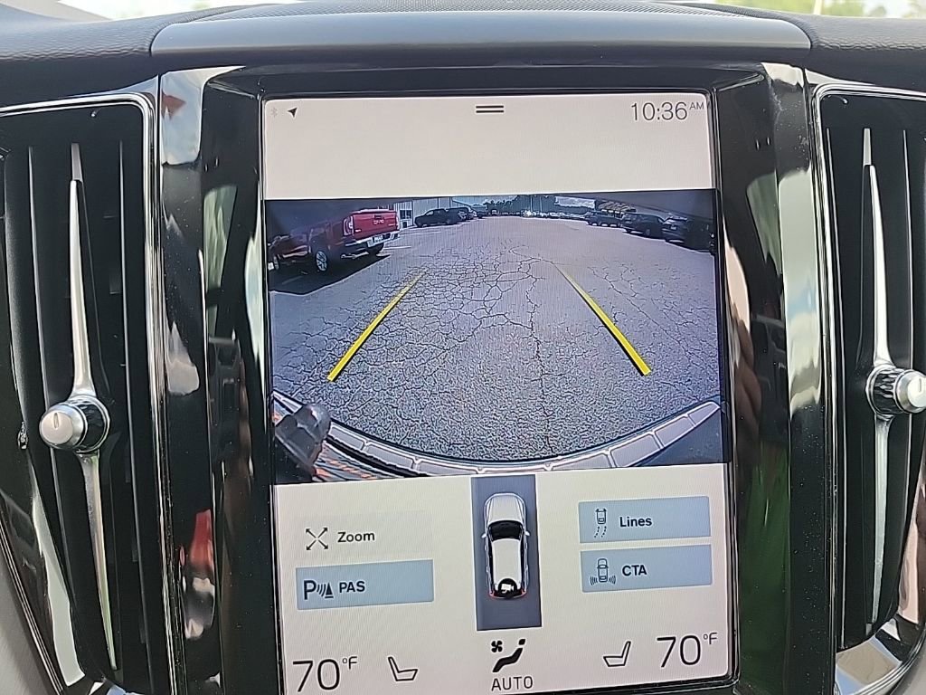 Used 2021 Volvo XC60 T5 Momentum w/ Climate Package image 28