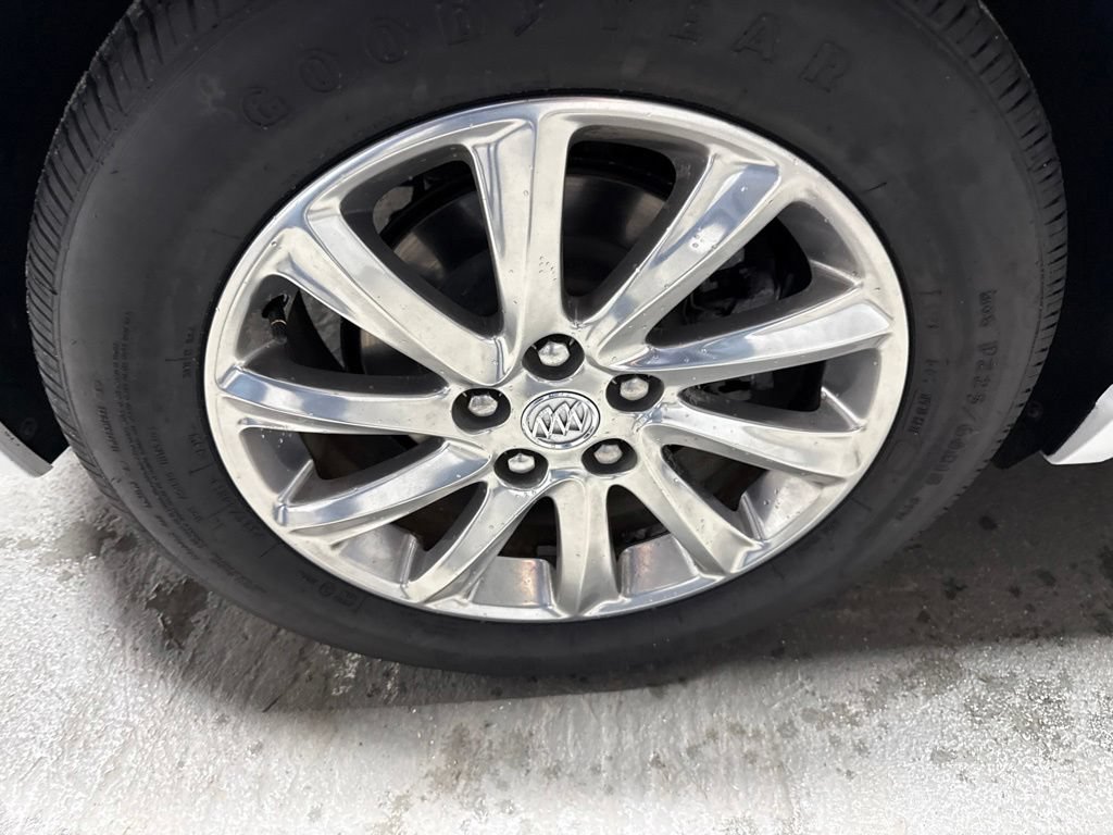 Used 2019 Buick Envision Essence w/ LPO, Road Trip Package FWD image 38