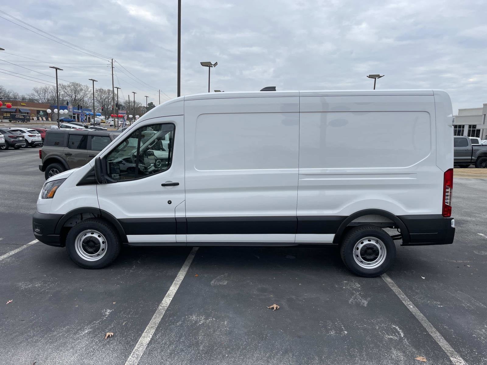 New 2026 Ford Transit 250 148 Medium Roof w/ Load Area Protection Package RWD image 6