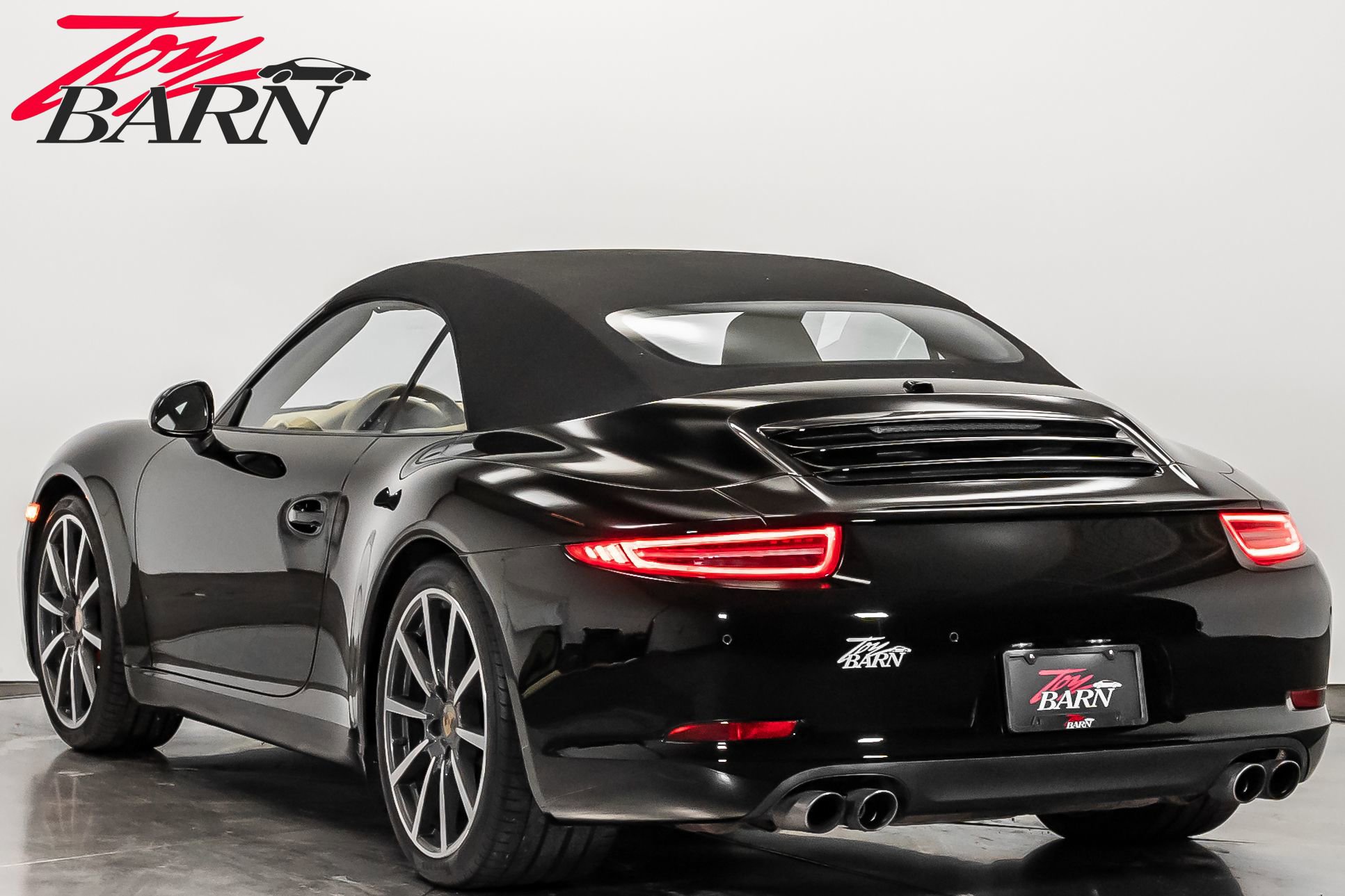 Used 2015 Porsche 911 Carrera S image 11