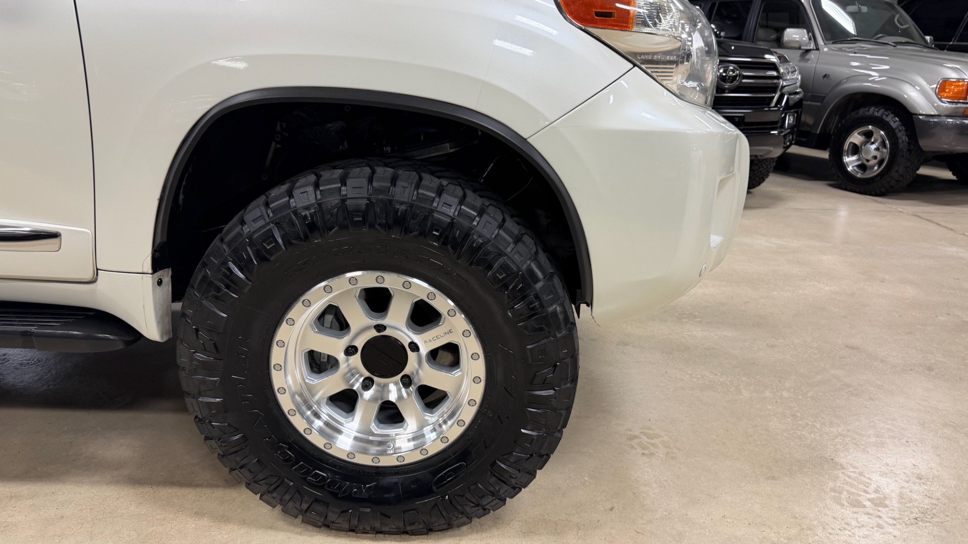 Used 2014 Toyota Land Cruiser AWD/4WD image 17