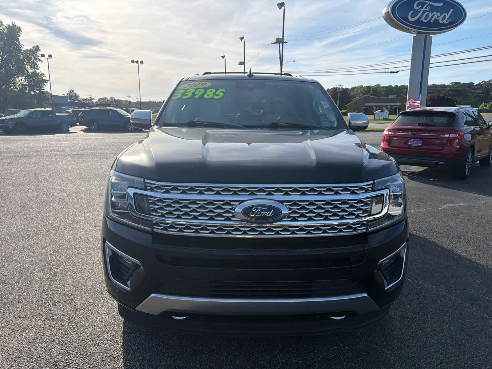Used 2019 Ford Expedition Platinum AWD/4WD image 2