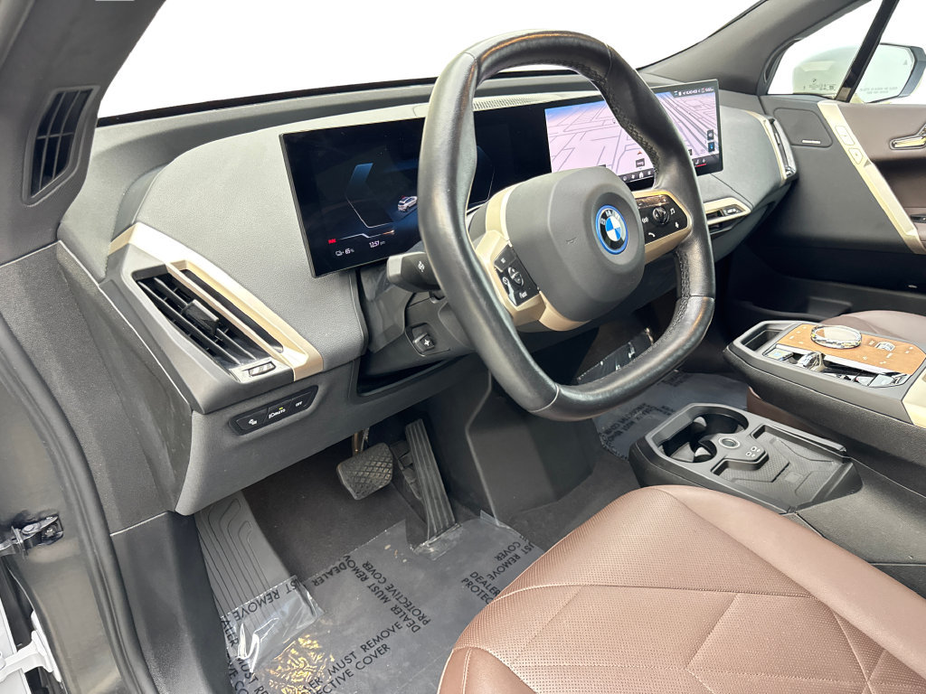 Used 2024 BMW iX xDrive50 w/ Premium Package AWD/4WD image 50
