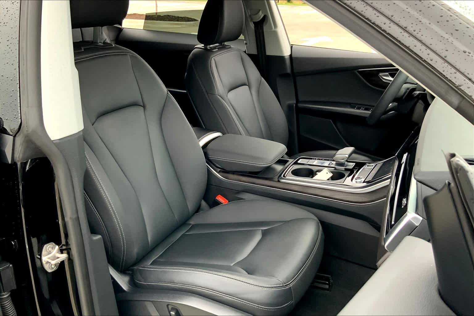 Used 2021 Audi Q8 Premium w/ Black Optic Package AWD/4WD image 9