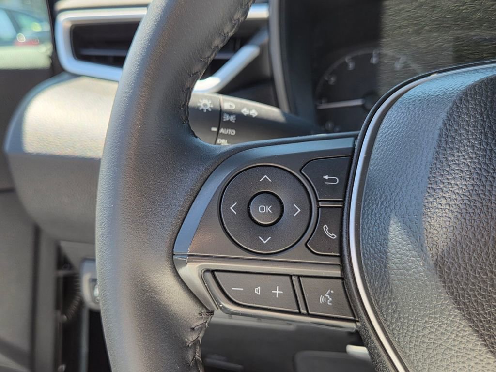 Certified 2025 Toyota Corolla SE image 21