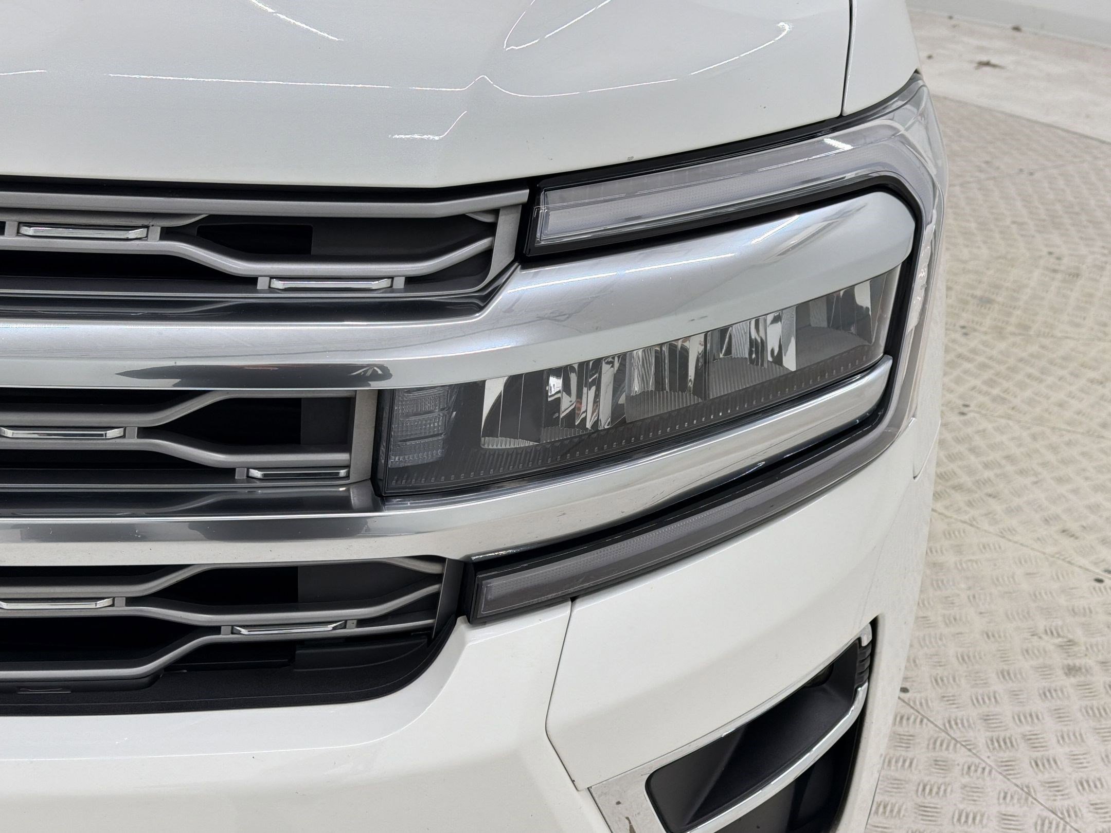 Used 2022 Ford Expedition Platinum image 10