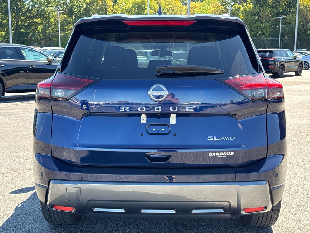Certified 2026 Nissan Rogue SL AWD/4WD image 4