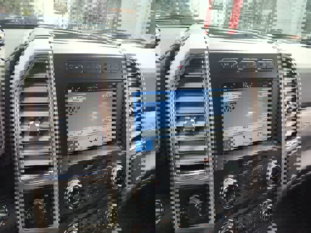 Used 2017 Ford F350 Platinum w/ Platinum Ultimate Package image 16