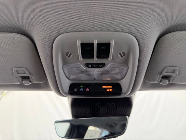 New 2027 Chevrolet Bolt RS w/ Super Cruise Package FWD image 39
