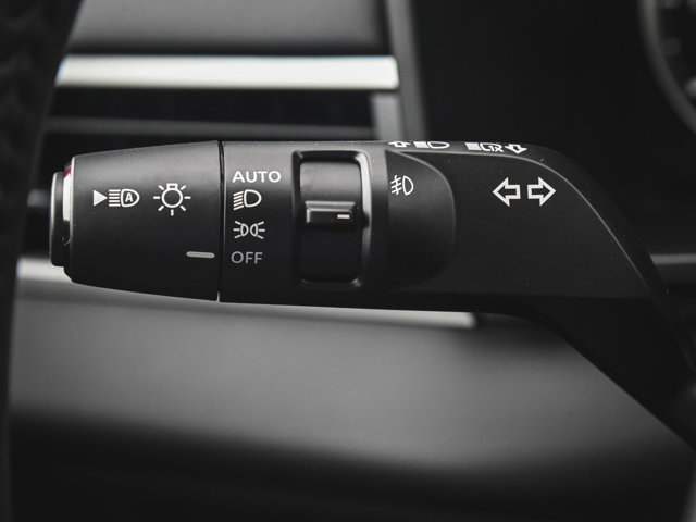 New 2025 Mitsubishi Outlander SE image 22