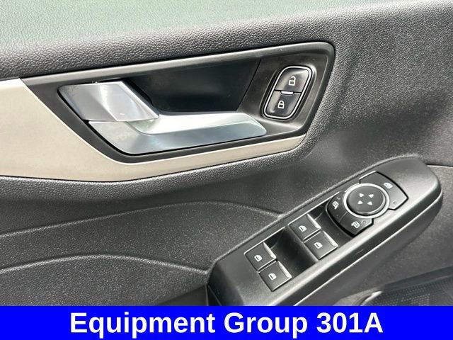 Used 2022 Ford Escape SEL image 12