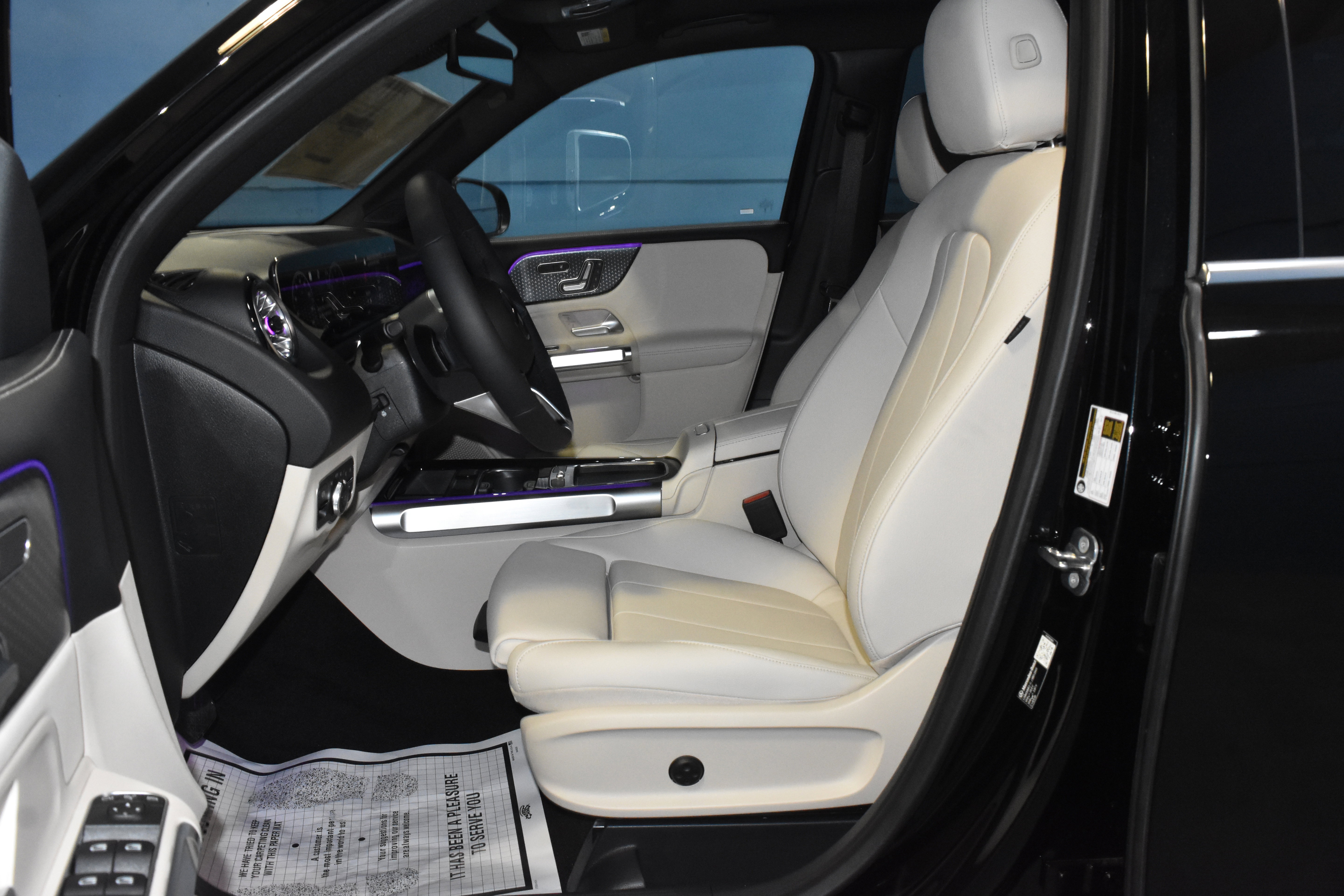 New 2026 Mercedes-Benz GLB 250 4MATIC image 7