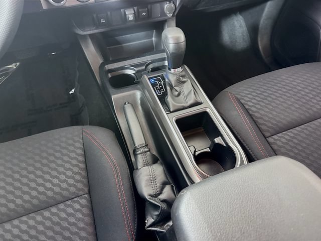 Certified 2023 Toyota Tacoma SR5 AWD/4WD image 24