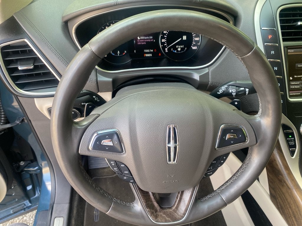 Used 2016 Lincoln MKX Reserve w/ Climate Package AWD/4WD image 12