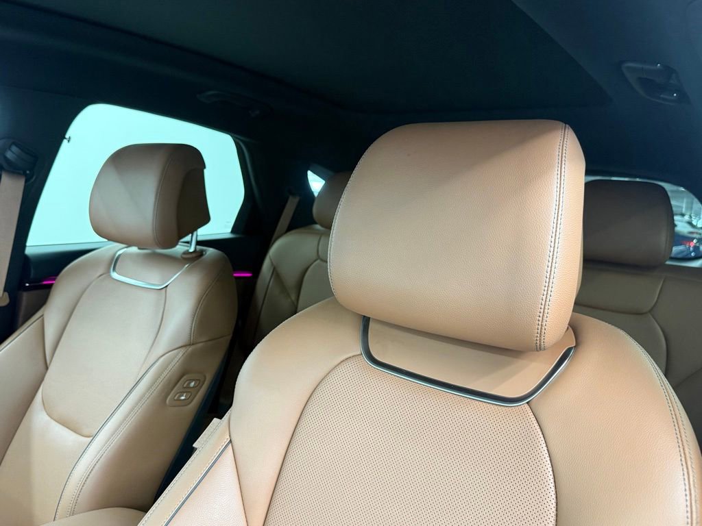 Used 2026 Genesis GV70 2.5T Advanced image 24