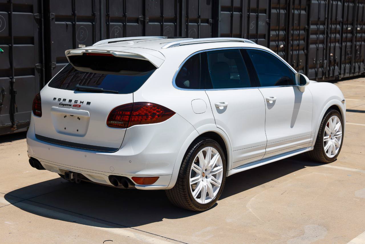 Used 2014 Porsche Cayenne GTS AWD/4WD image 13