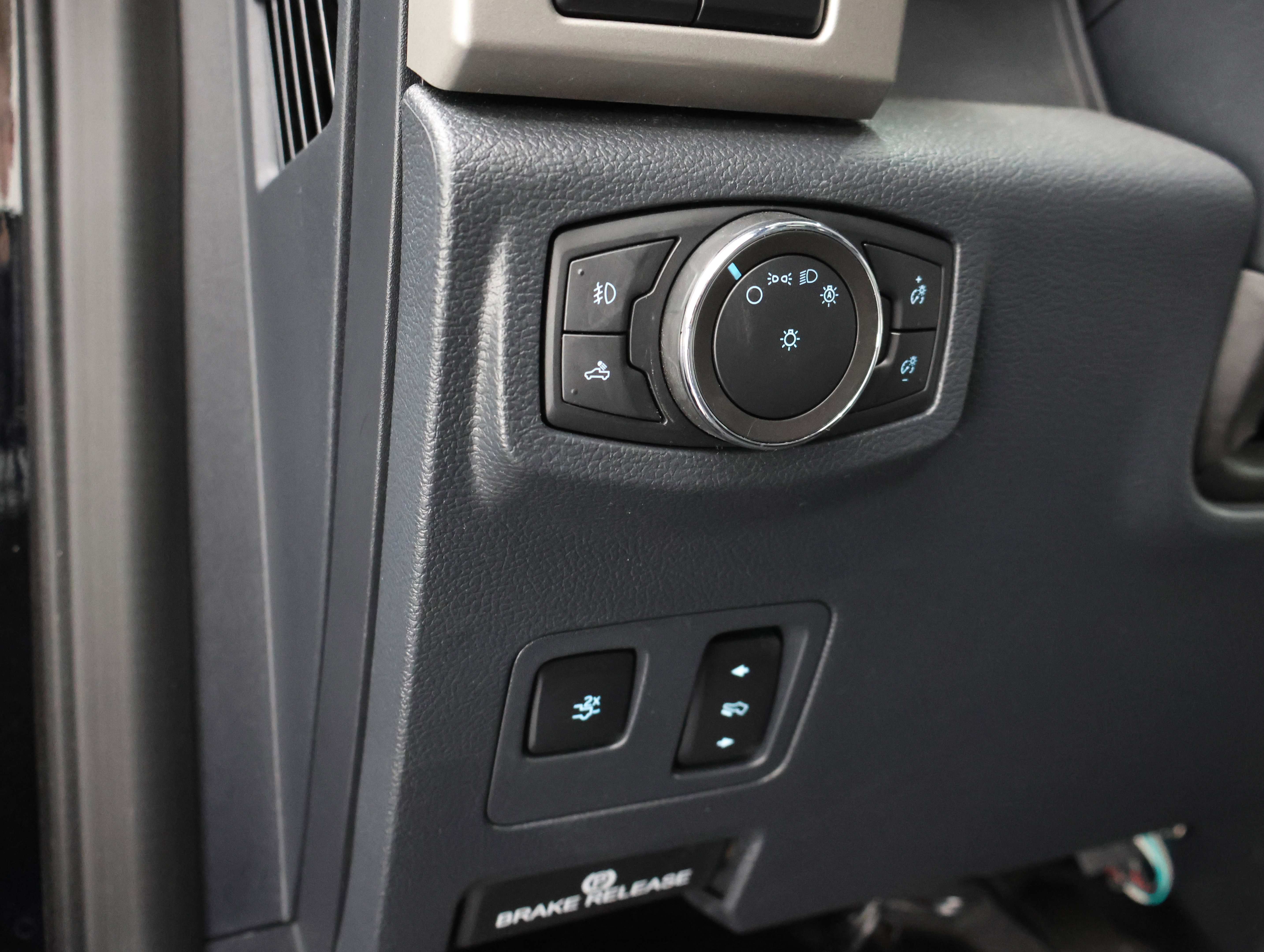 Used 2022 Ford F250 Lariat w/ Tremor Off-Road Package image 50